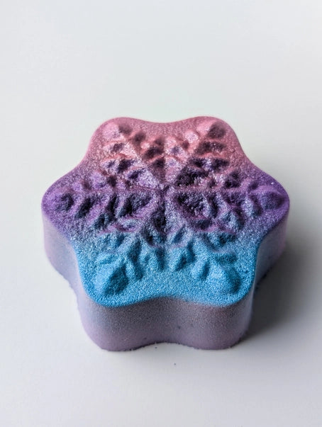 Beachy Bubbles Bath Co Winter Holiday Collection - Sugar Plum Snowflake Bath Bomb