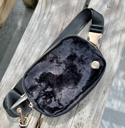 Purses & Wallets By Simply Southern