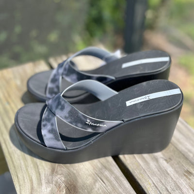 Lofty Leopard Wedge in Black/Grey
