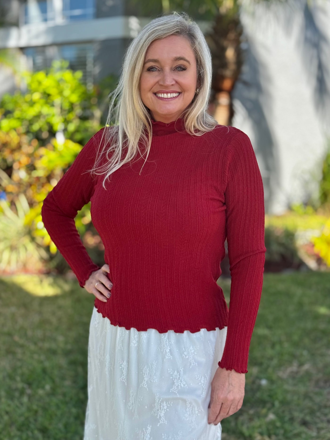 The Avalee Cable Knit Sweater - Red