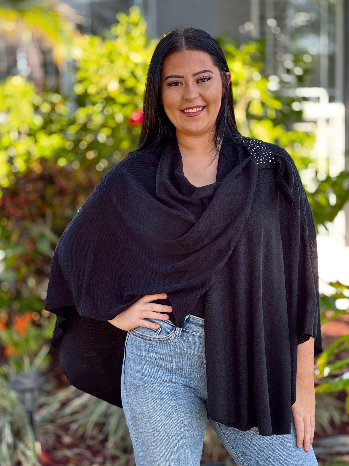 Kiara Pull Through Wrap - Black