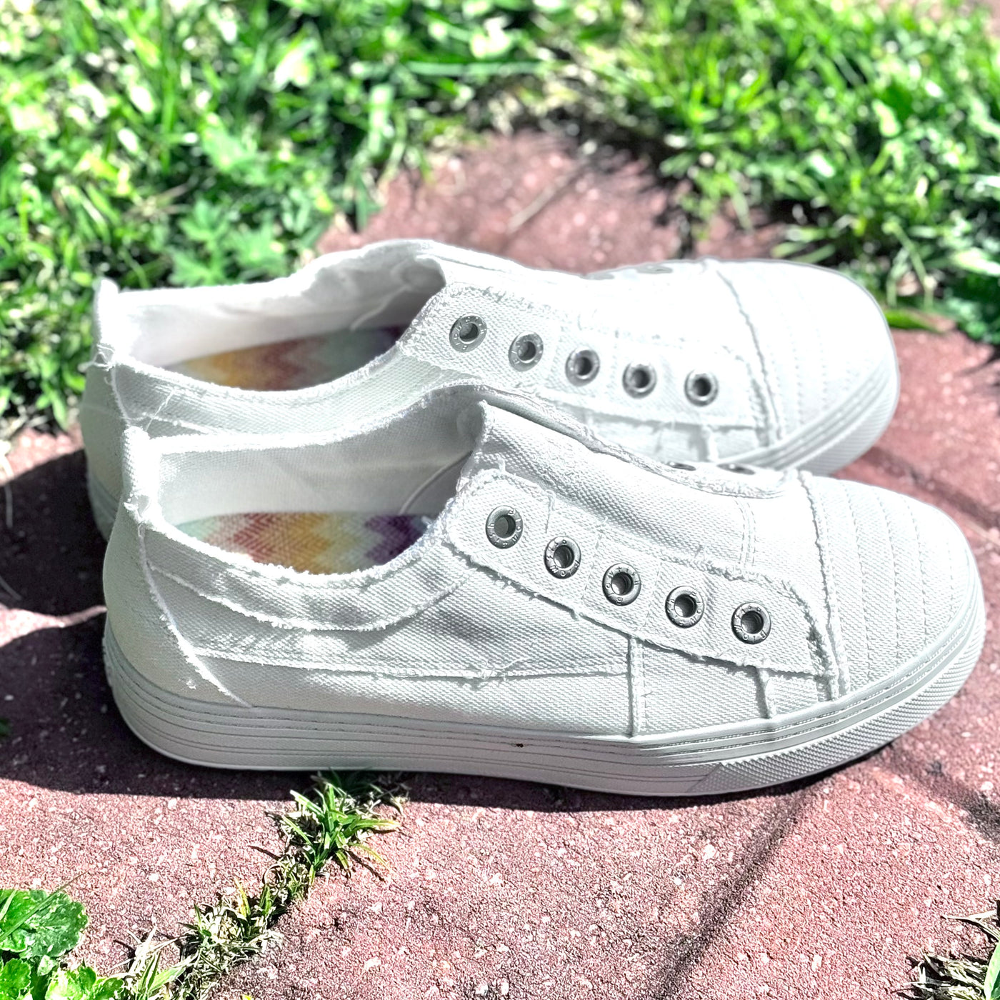 Super Play Sneaker By Blowfish In White
