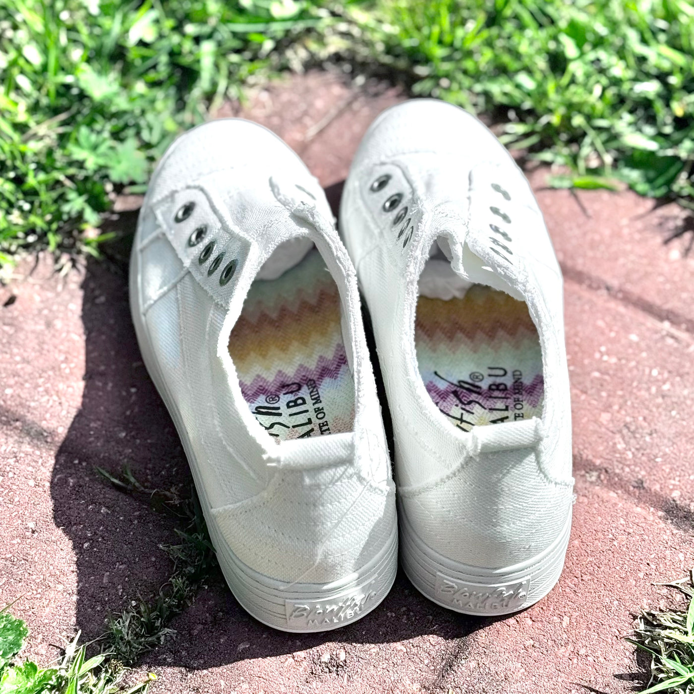 Super Play Sneaker By Blowfish In White