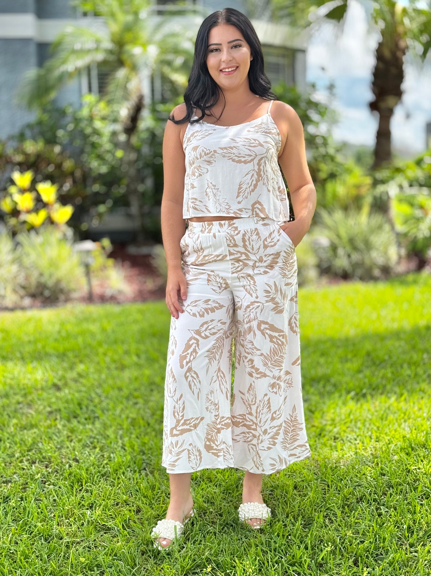 The Carmen Set - White/Taupe