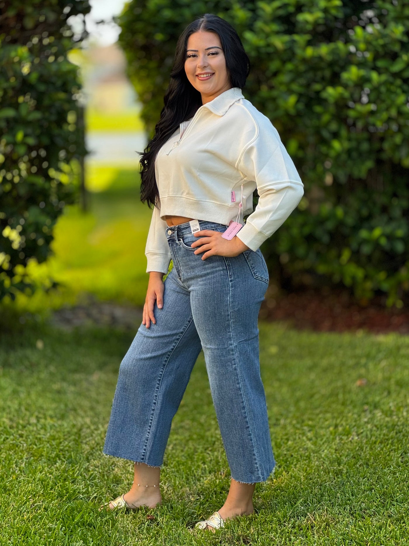 Classically Cropped Raw Hem Jeans By Judy Blue