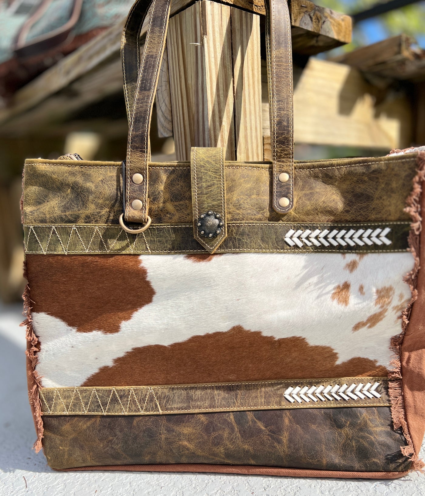 Totes and Weekenders by Myra