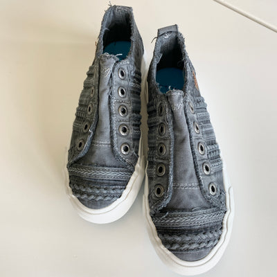 Parlane Sneakers by Blowfish in Graphite